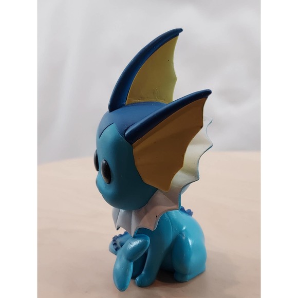 Funko POP! Pokémon Vaporeon #627 Vinyl Figurine - Picture 2 of 5